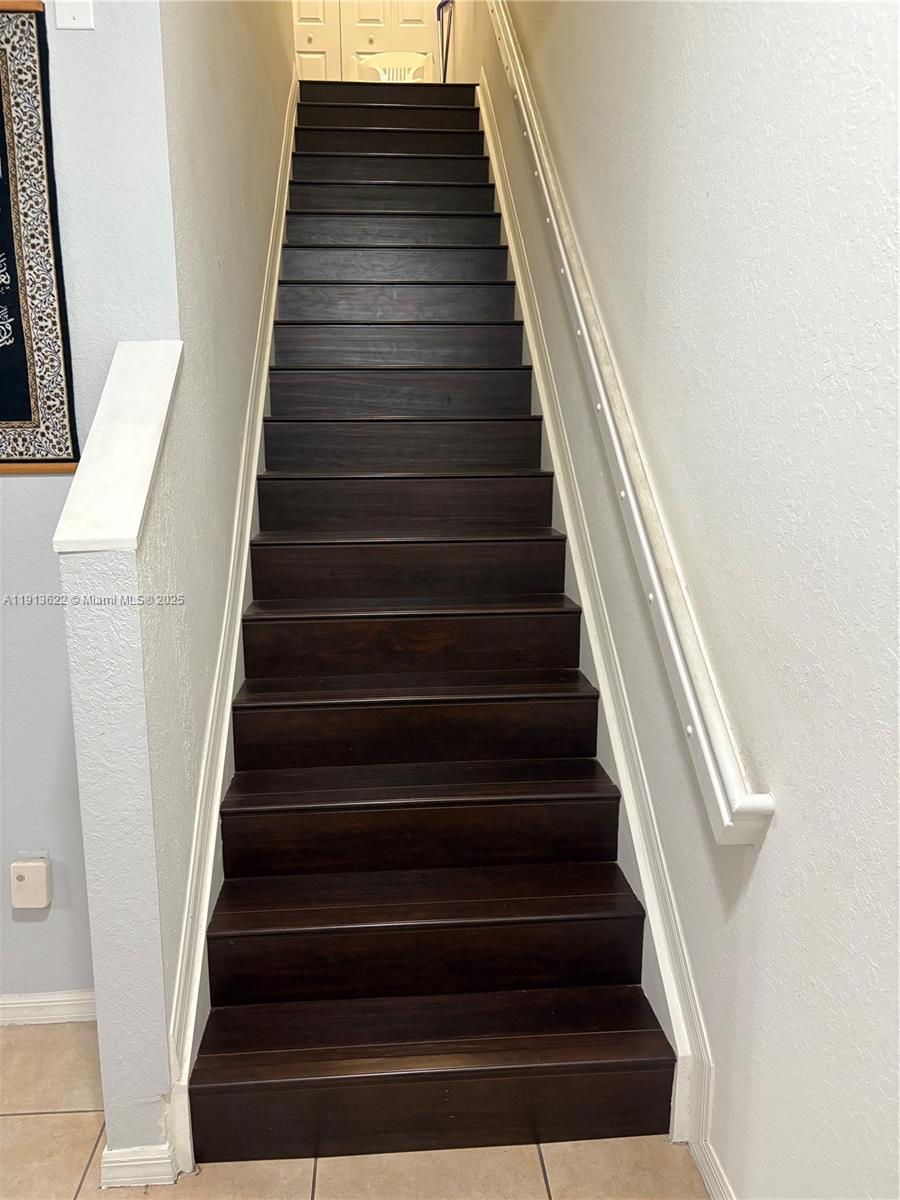 HAMPTON HILLS CONDO - Residential Lease