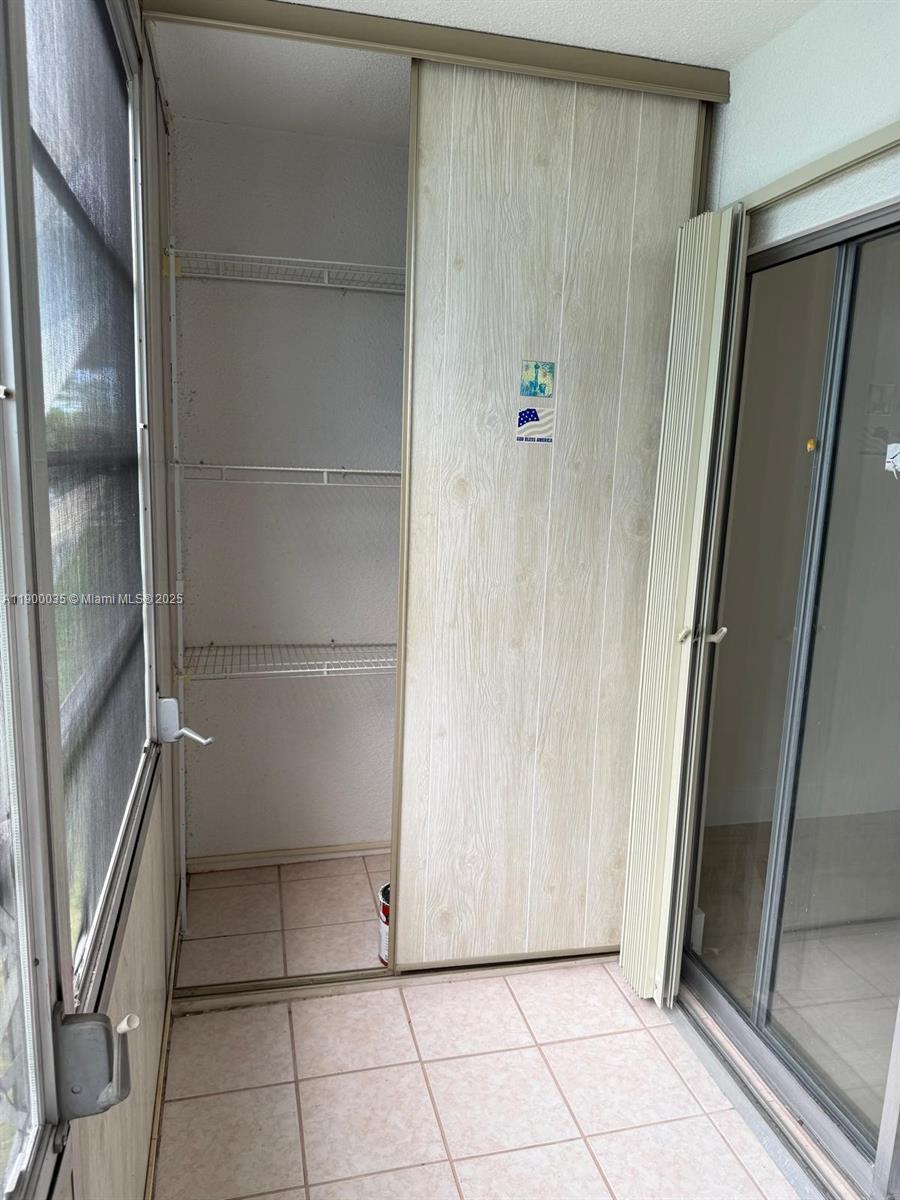 NEW HAMPTON AT CENTURY VI - Residential Lease