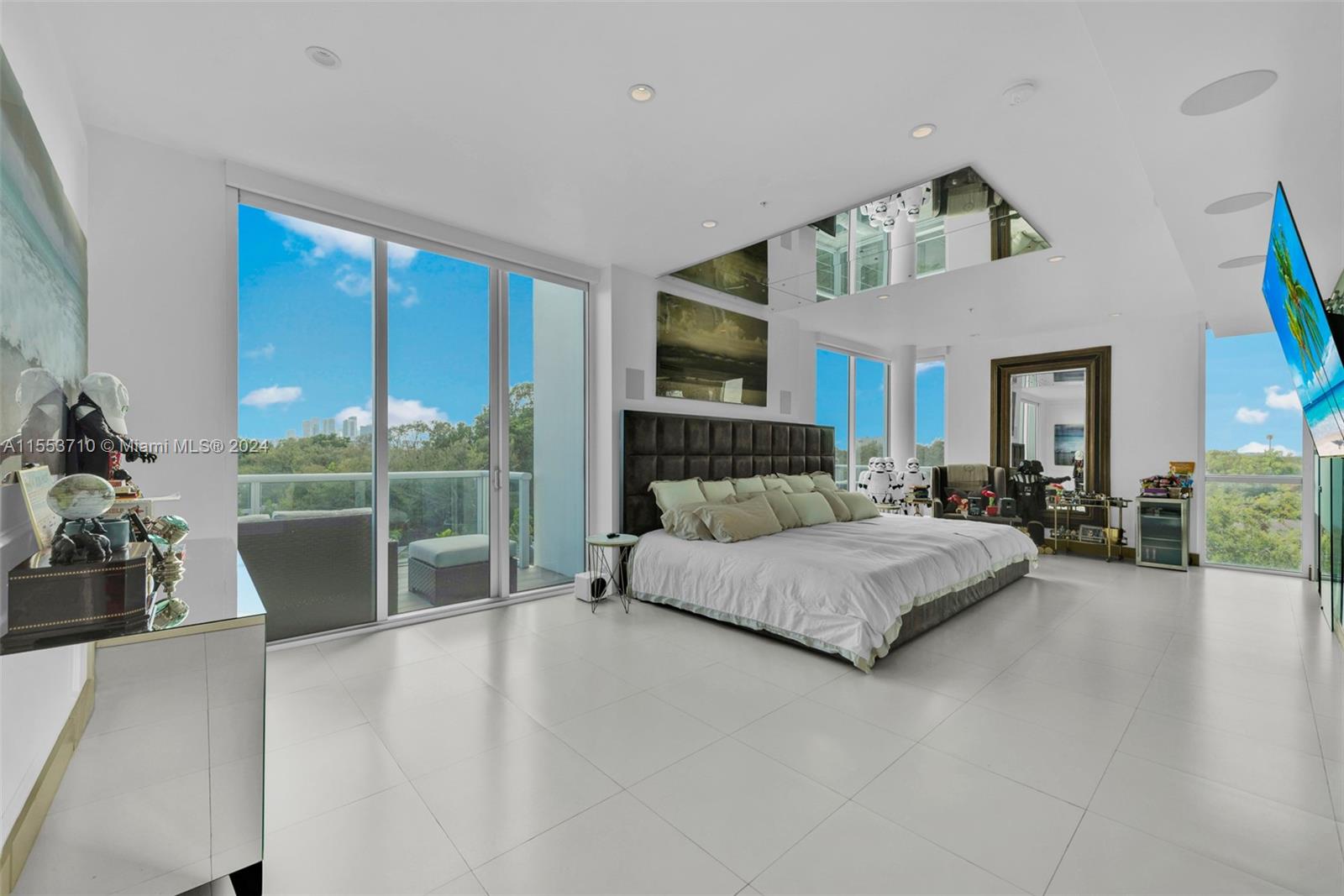 IOS ON THE BAY CONDO - Residential