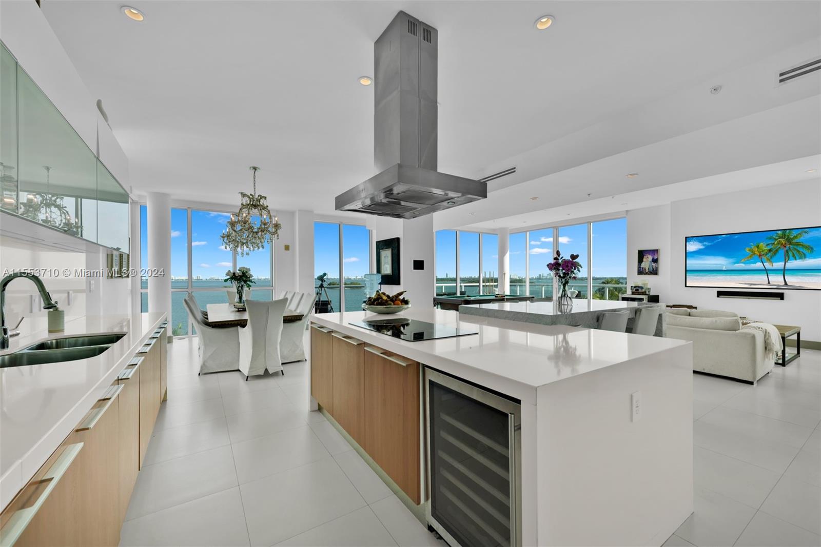 IOS ON THE BAY CONDO - Residential