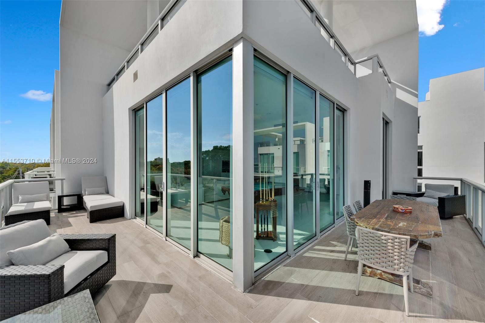 IOS ON THE BAY CONDO - Residential