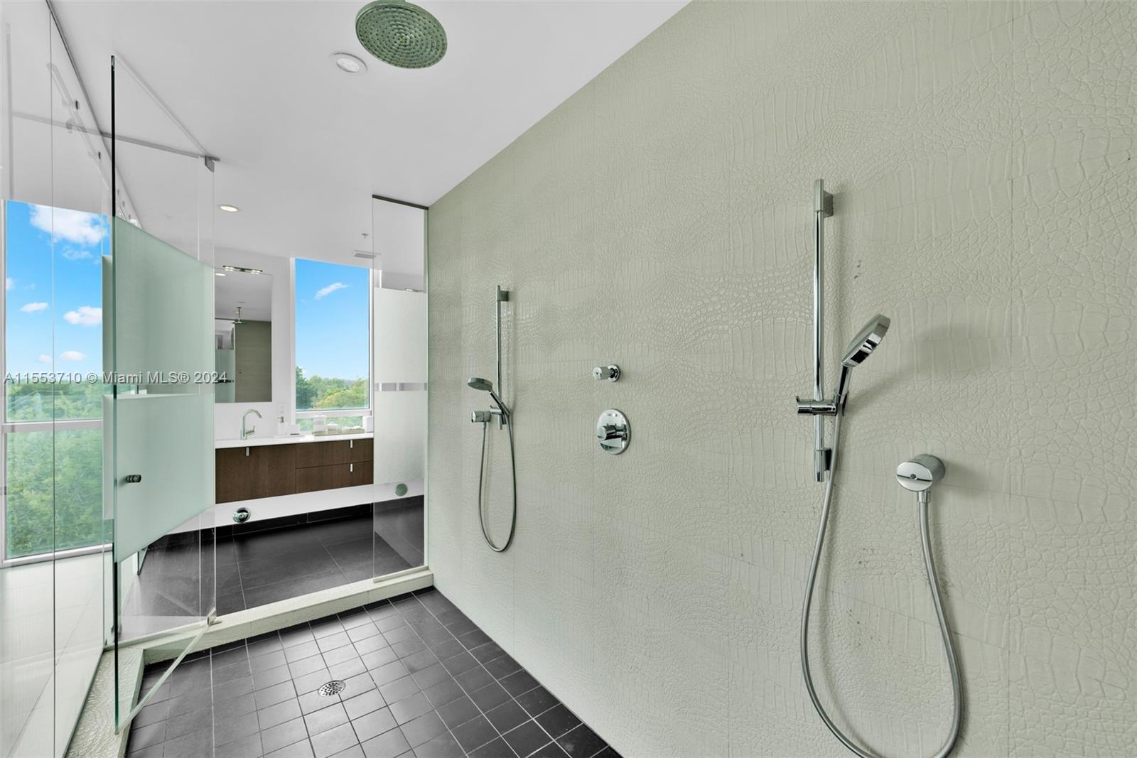 IOS ON THE BAY CONDO - Residential