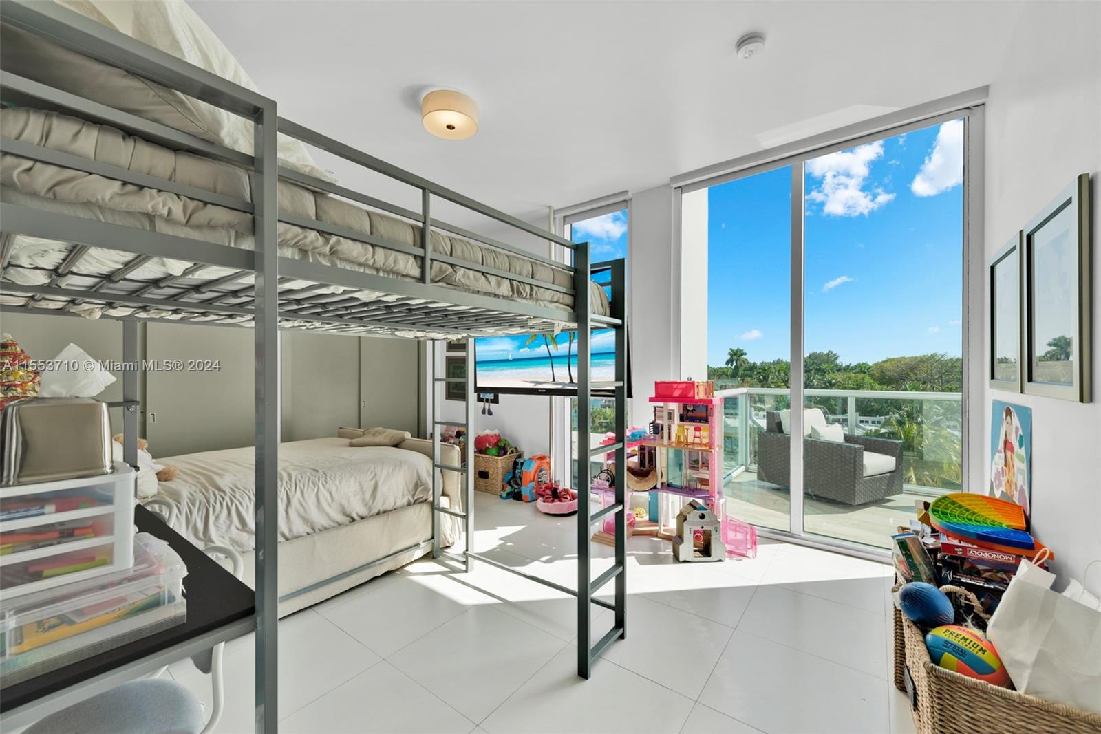 IOS ON THE BAY CONDO - Residential