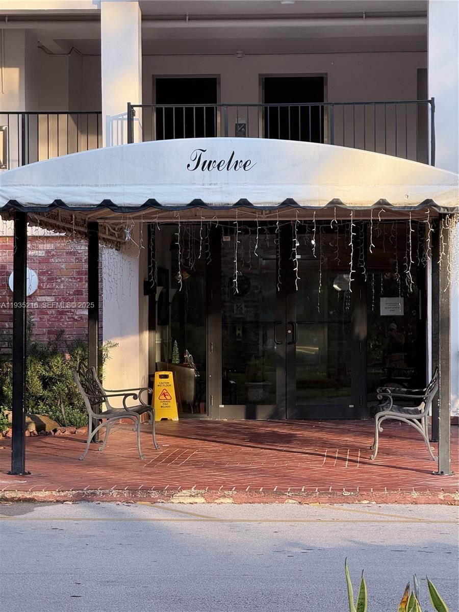 3250 N Palm Aire Dr 508