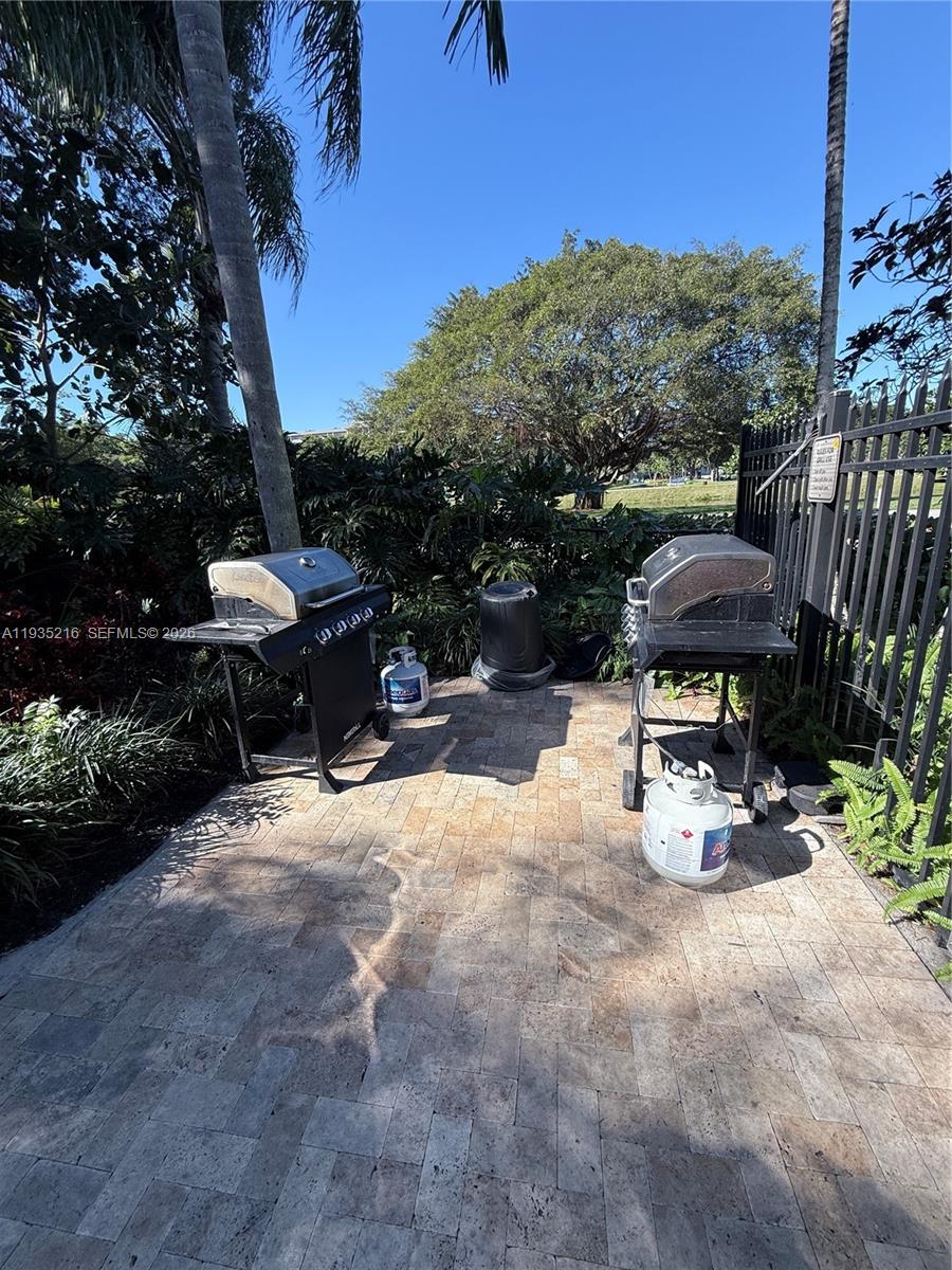 NO 12 PALM-AIRE COUNTRY C - Residential