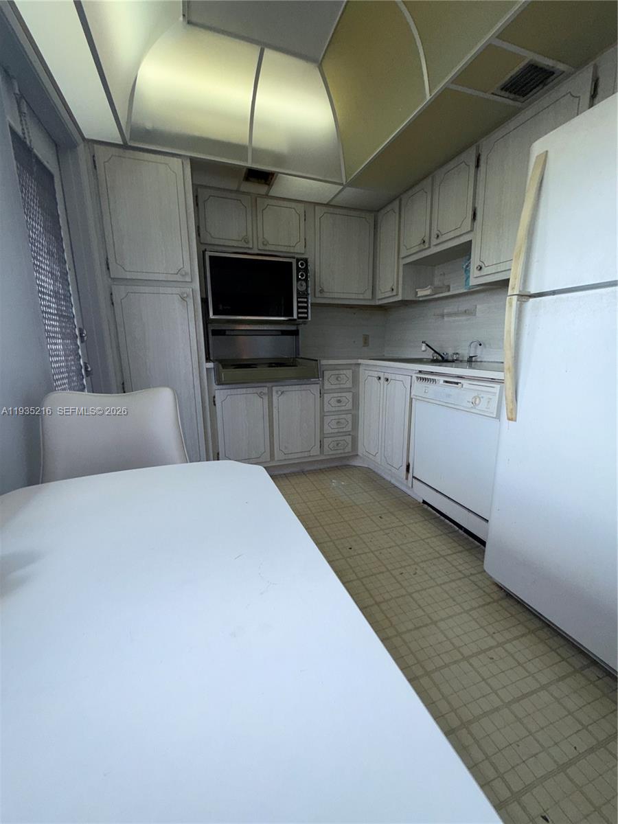 NO 12 PALM-AIRE COUNTRY C - Residential