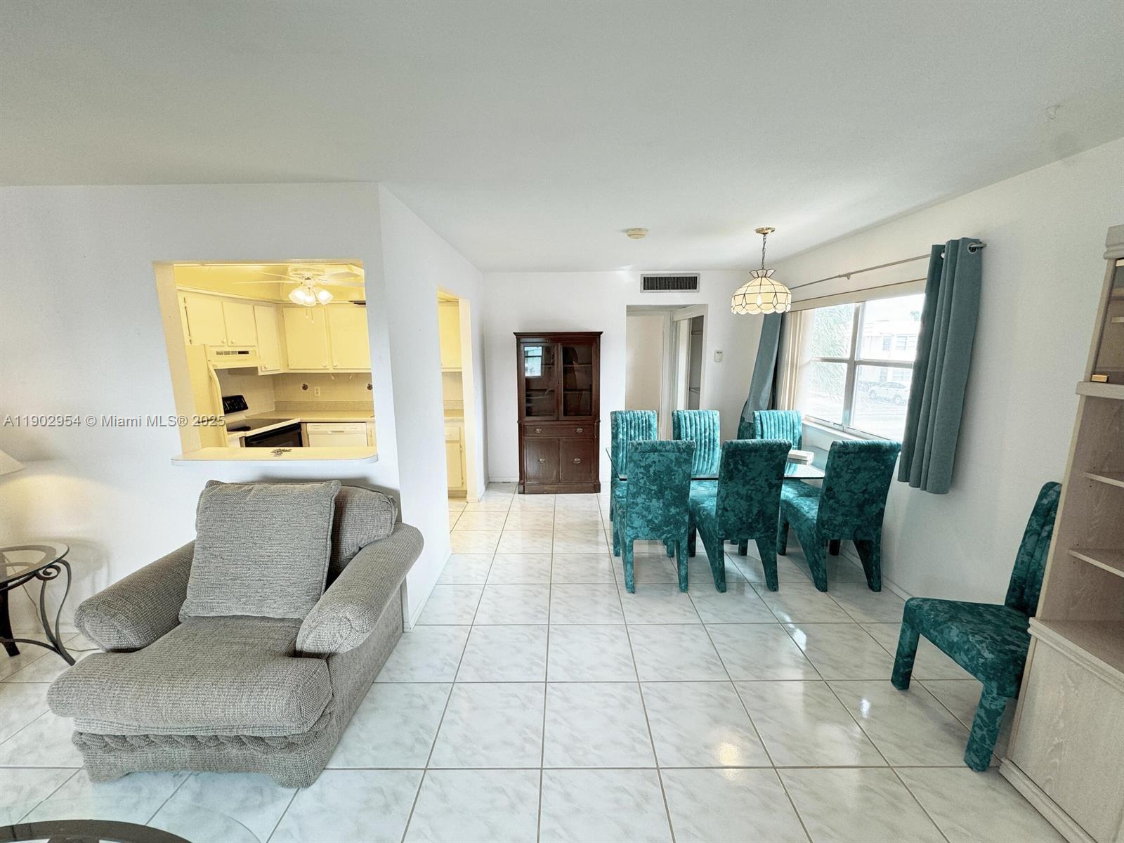 KINGS POINT SAXONY CONDOS - Residential Lease