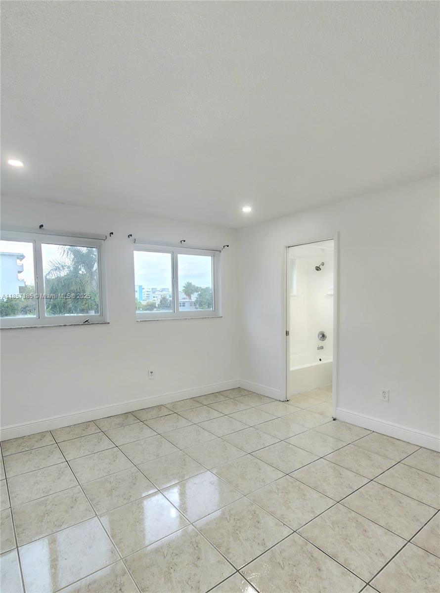 CHATILLON HALL CONDOMINIU - Residential Lease