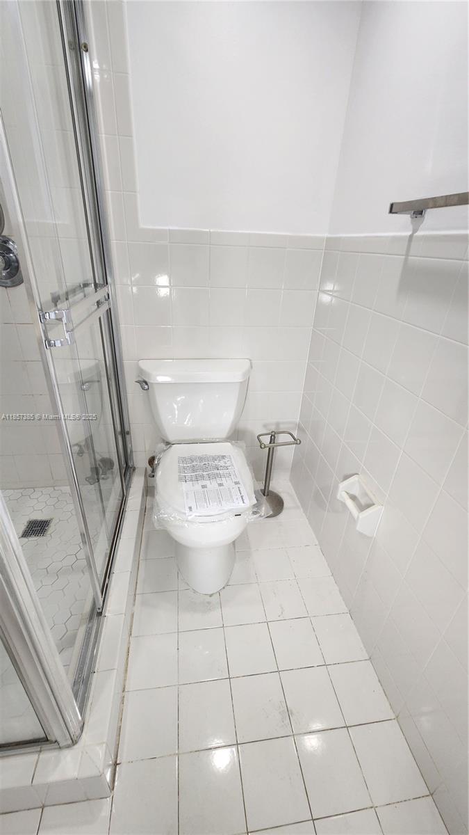 CHATILLON HALL CONDOMINIU - Residential Lease