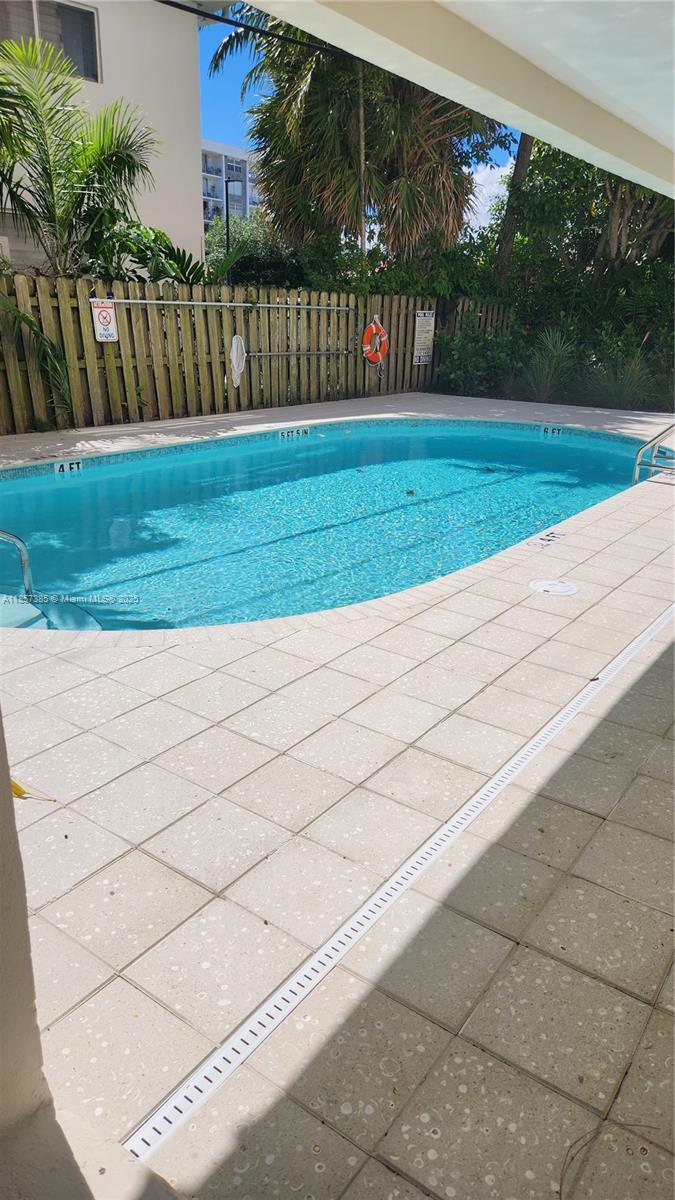 CHATILLON HALL CONDOMINIU - Residential Lease