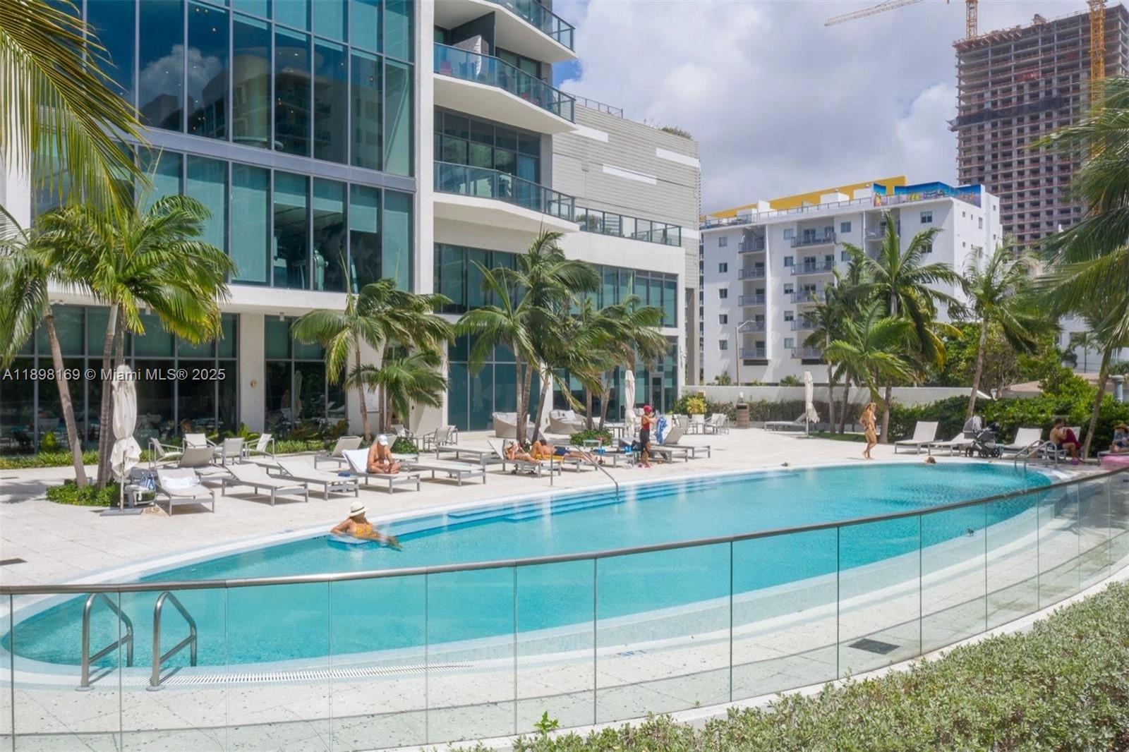 ICON BAY CONDO - Residential