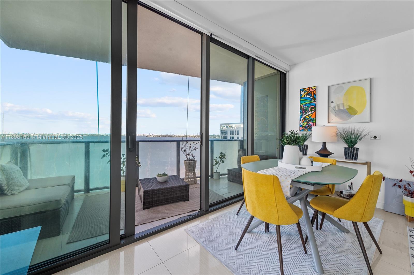 ICON BAY CONDO - Residential