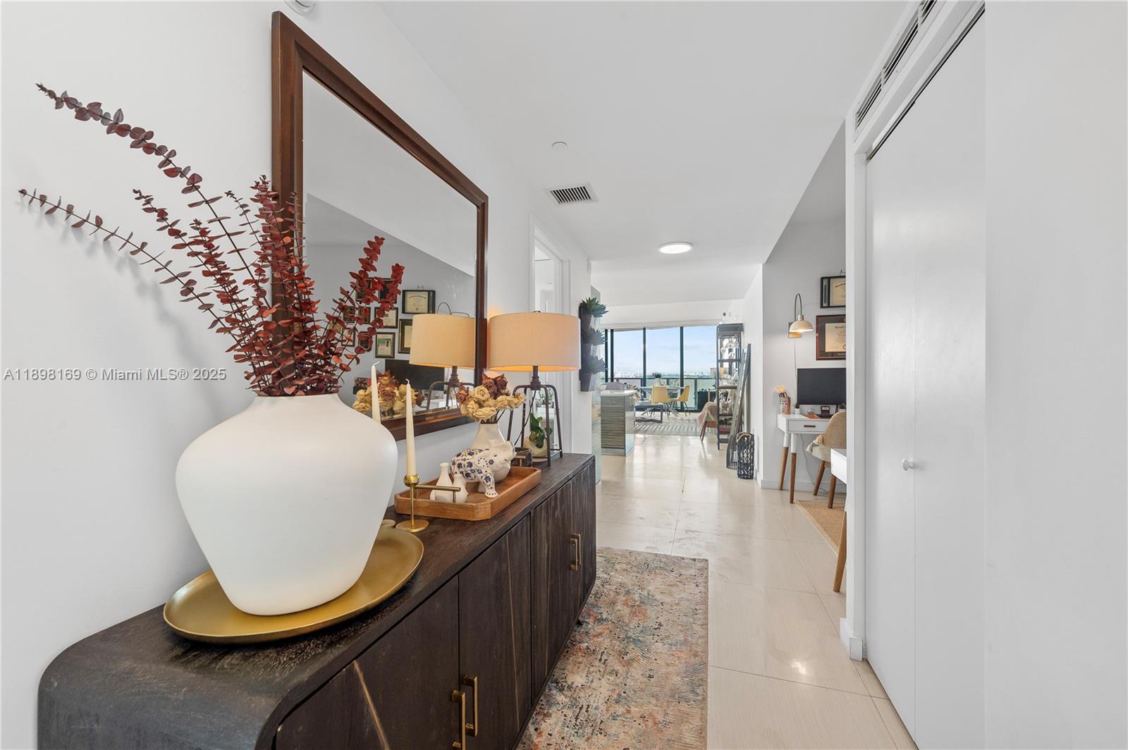 ICON BAY CONDO - Residential