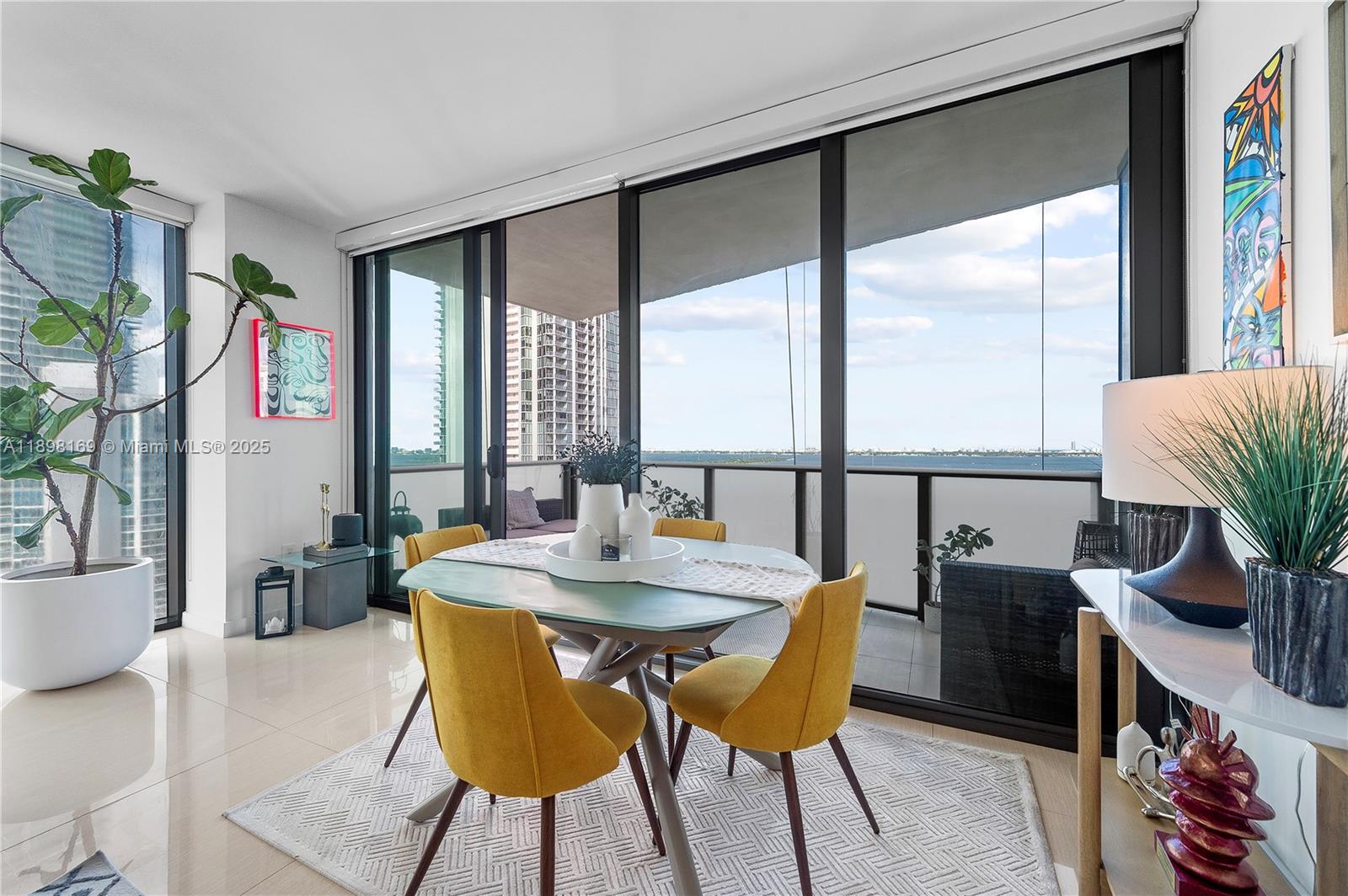 ICON BAY CONDO - Residential