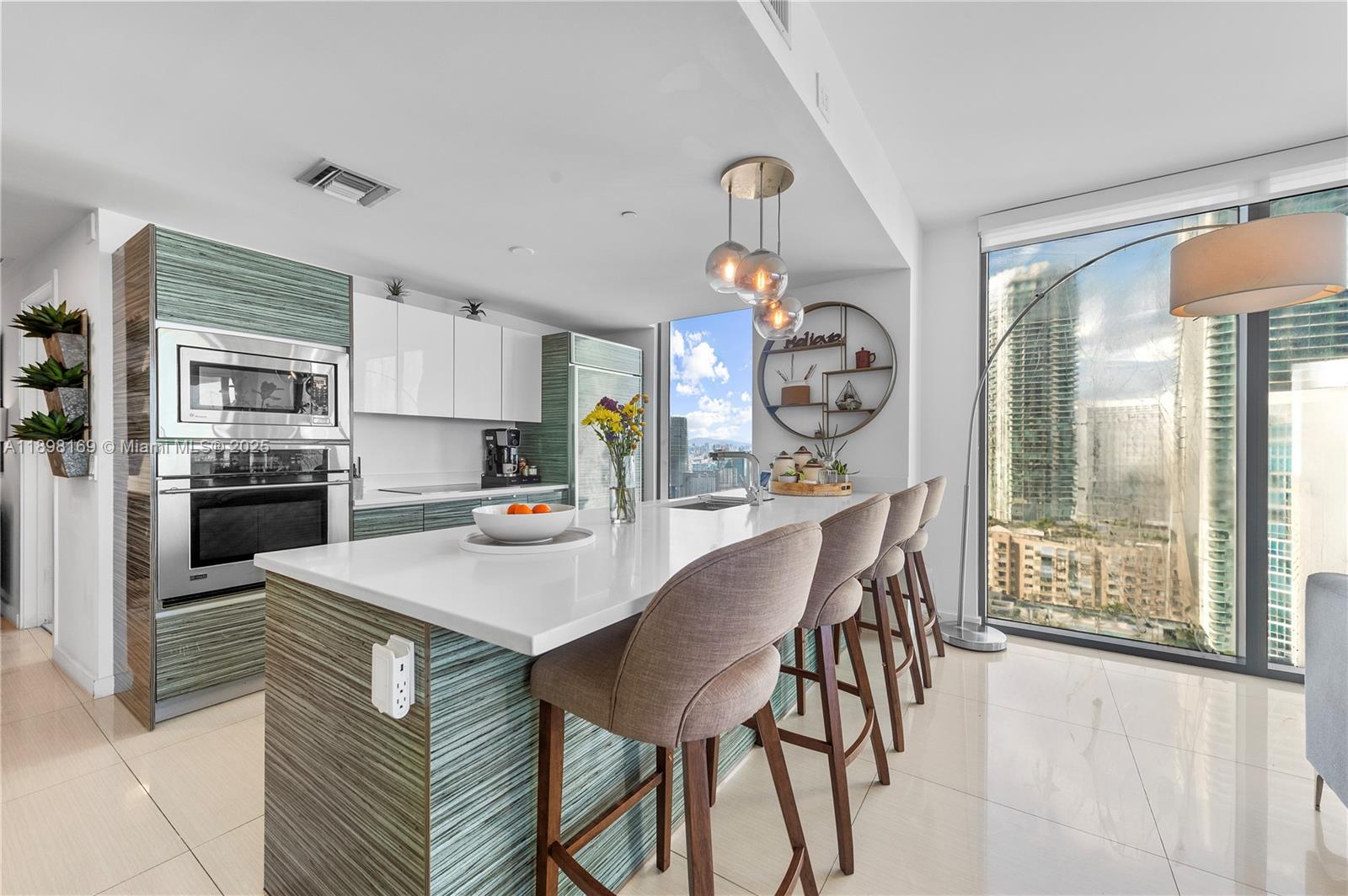 ICON BAY CONDO - Residential