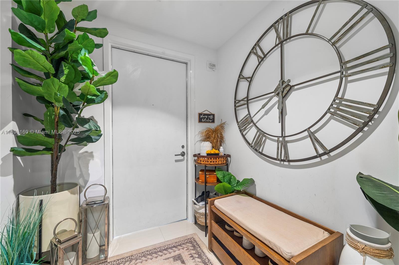 ICON BAY CONDO - Residential