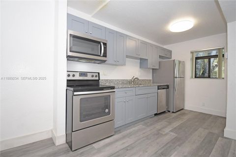 301 Gardens Dr 102 Pompano Beach FL 33069