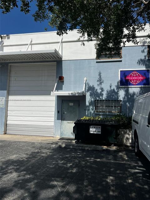 8315 NW 64th St 2 Medley FL 33166