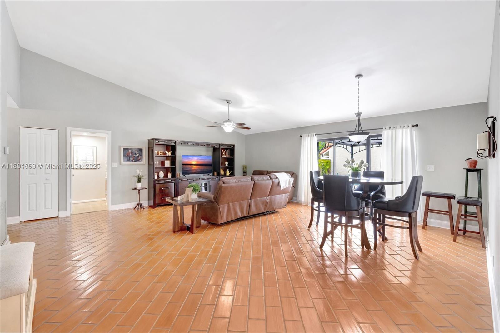 ROCK CREEK - Tierra Vista - Residential