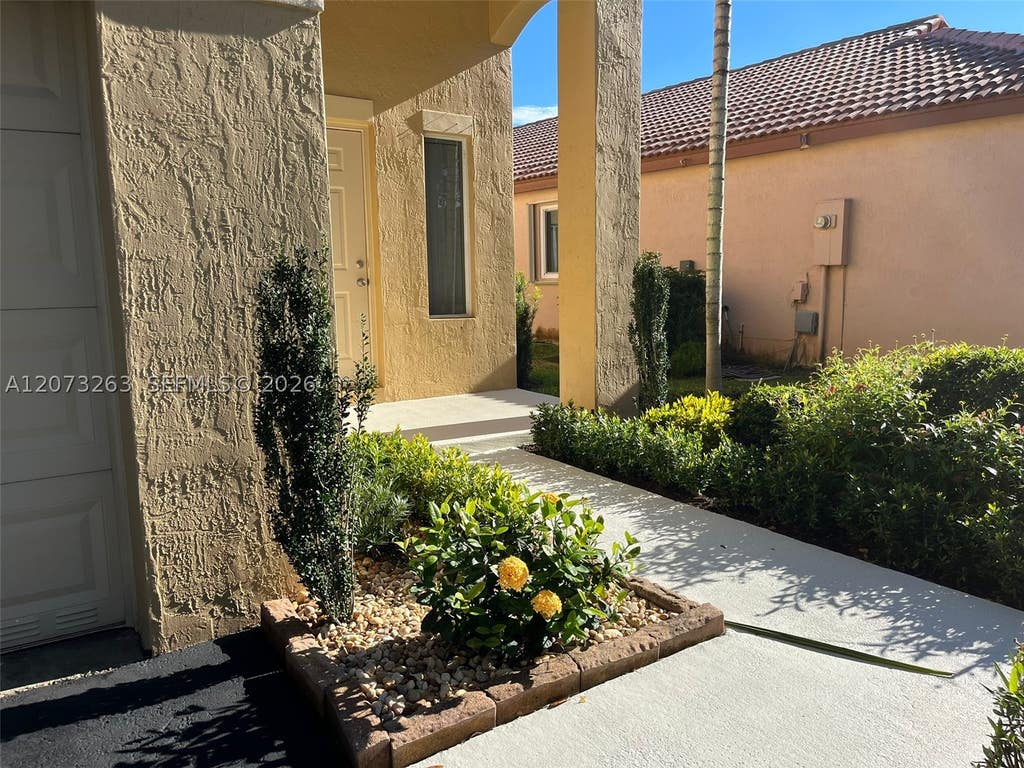 Photo of 1542 Presidio Dr #1542, Weston, FL 33327 (MLS # A12073263)