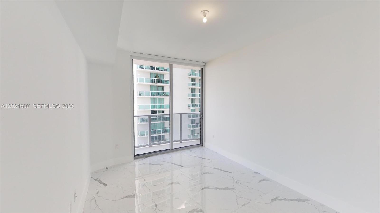 ARIA ON THE BAY CONDO - Residential