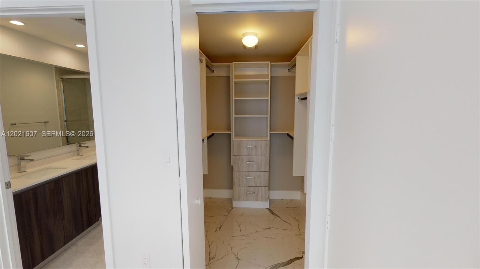 ARIA ON THE BAY CONDO - Residential