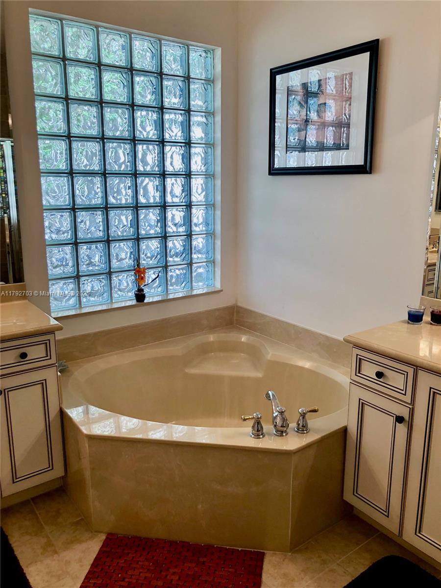 Casa Bella - Residential Lease