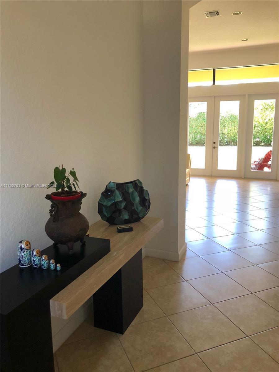 Casa Bella - Residential Lease