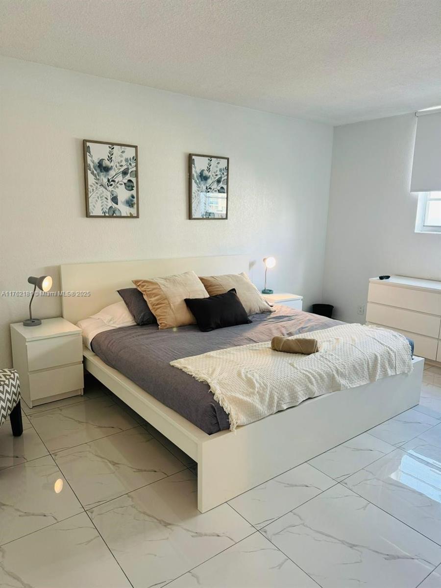 Property for Sale at 3901 S Ocean Dr 10G, Hollywood, Broward County, Florida - Bedrooms: 2 
Bathrooms: 2  - $750,000