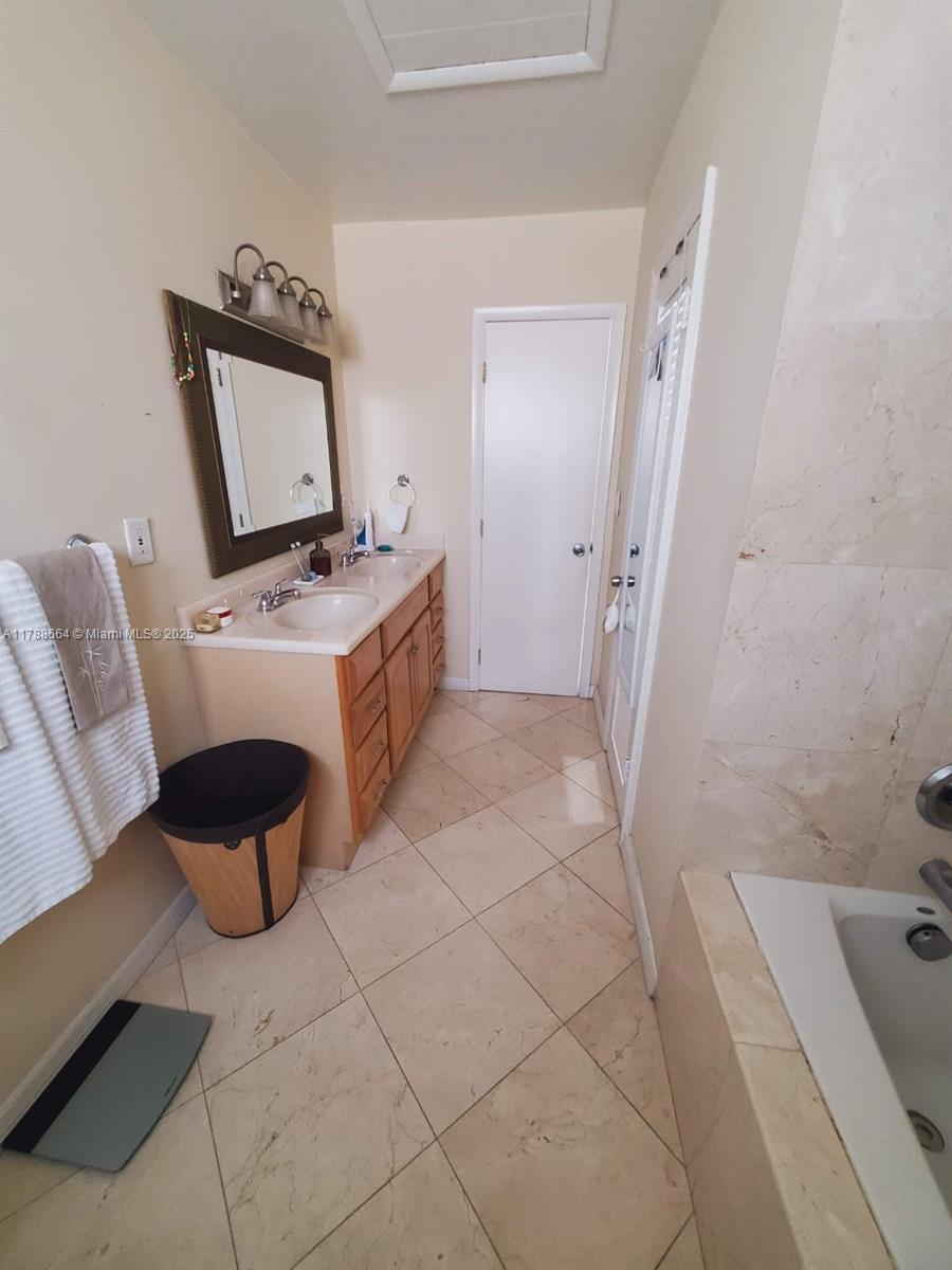 HIGHLAND LAKES SEC 2 - Residential