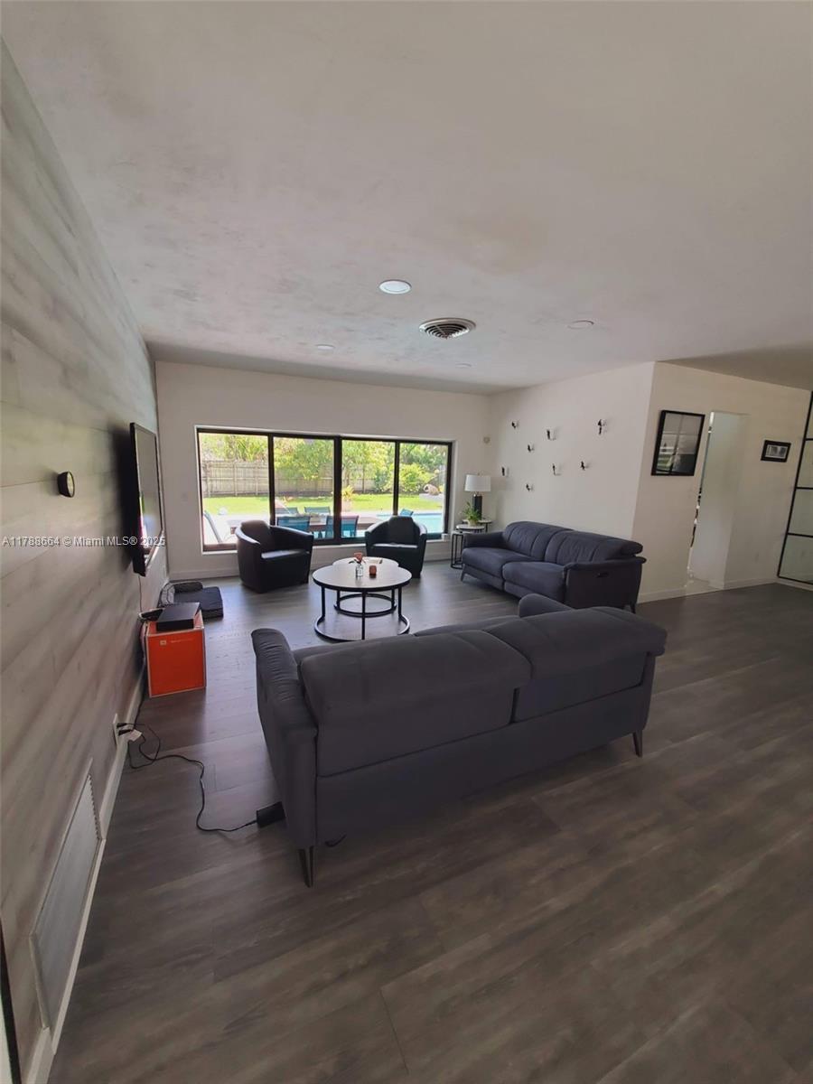 HIGHLAND LAKES SEC 2 - Residential