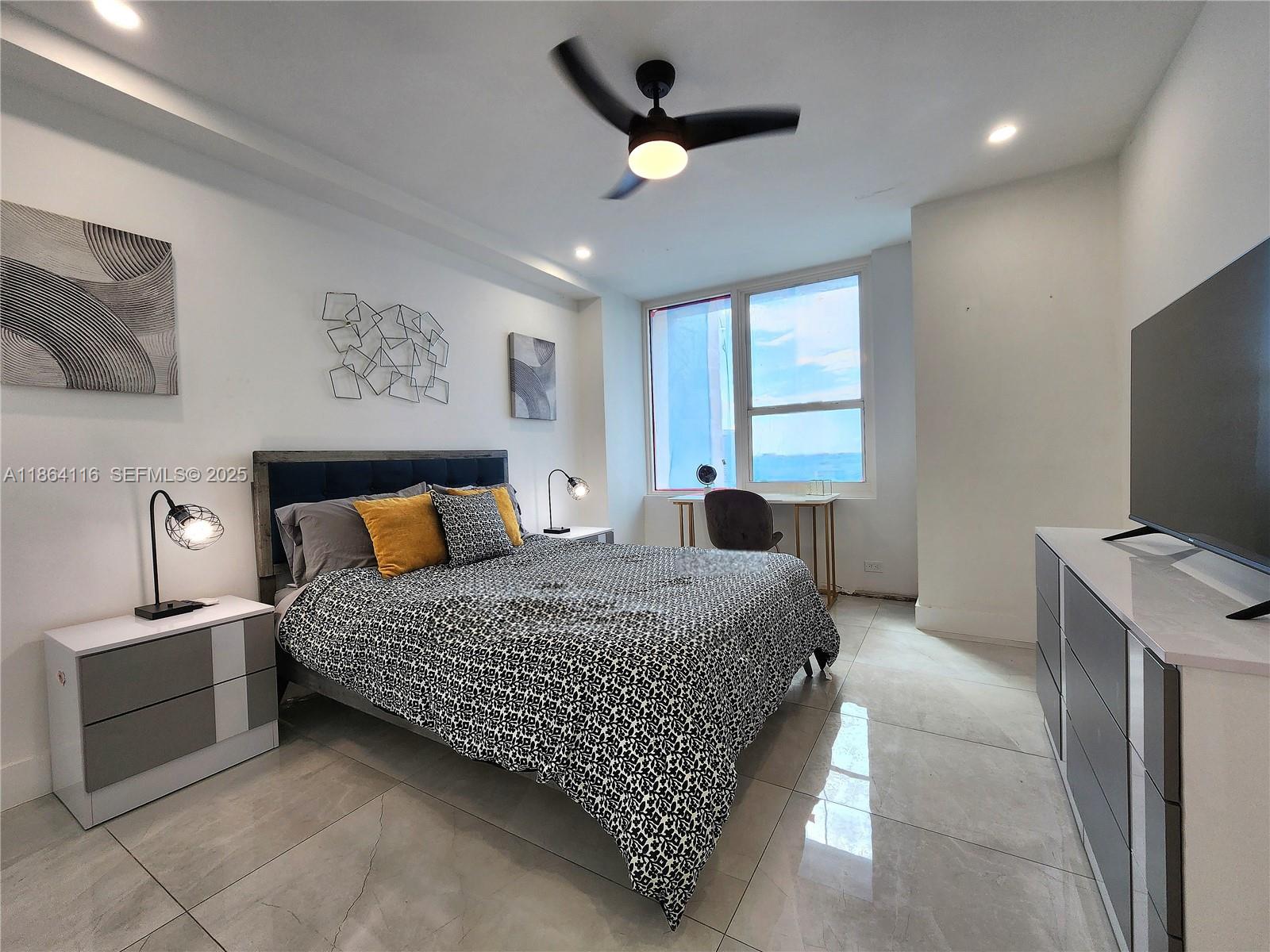 ALEXANDER TOWERS CONDO - Residential