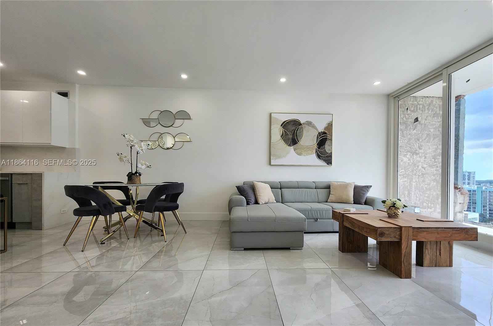 ALEXANDER TOWERS CONDO - Residential