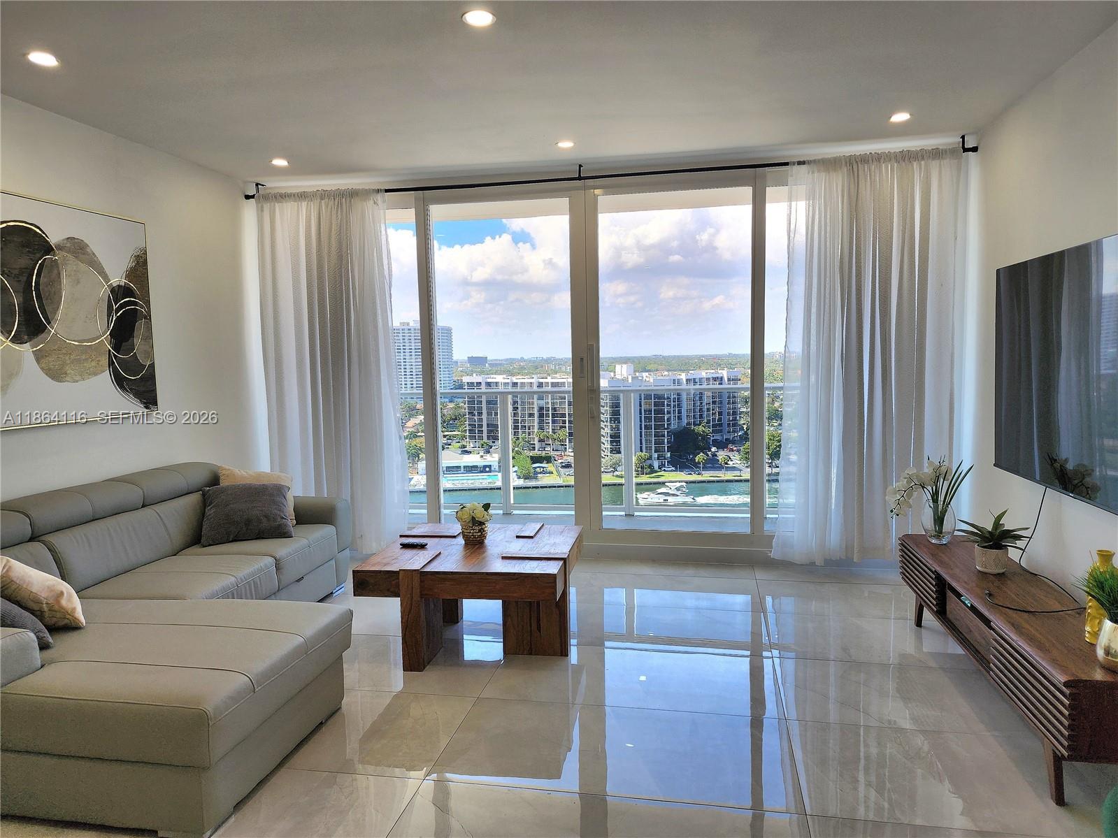 ALEXANDER TOWERS CONDO - Residential