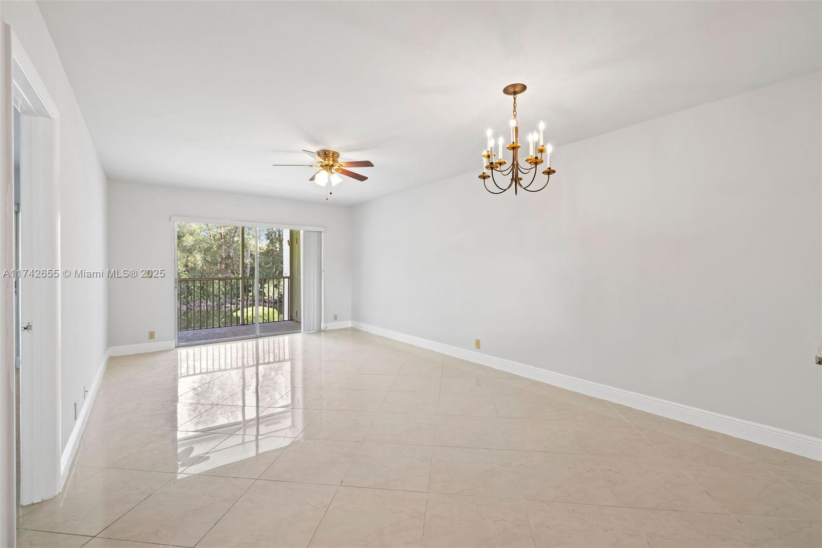 GOLDEN LAKES VILLAGE COND - Residential