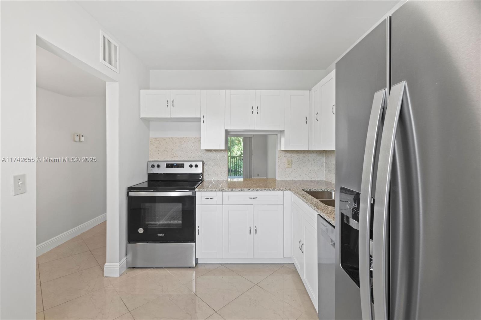 GOLDEN LAKES VILLAGE COND - Residential