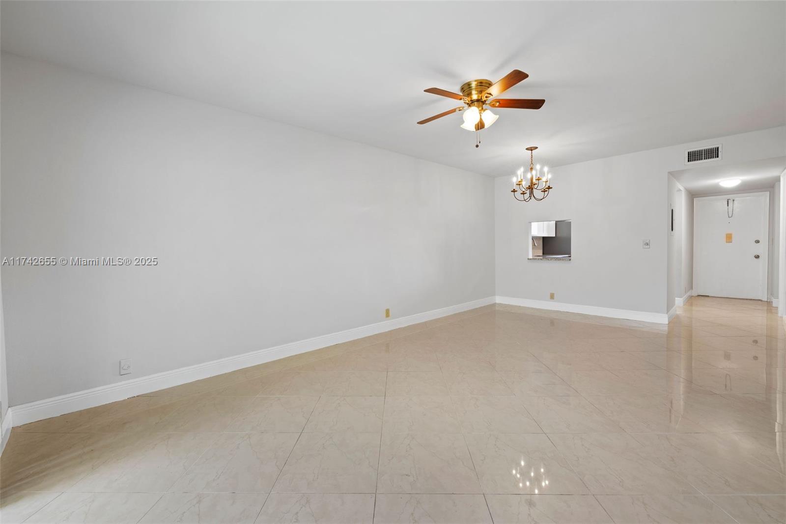 GOLDEN LAKES VILLAGE COND - Residential