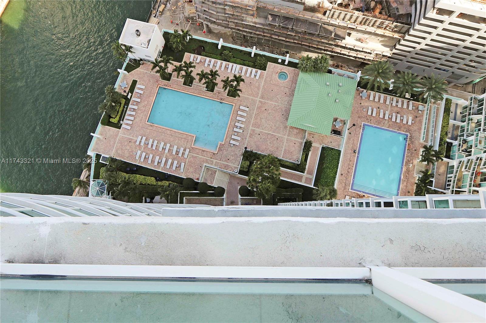 BRICKELL ON THE RIVER N T - Residential