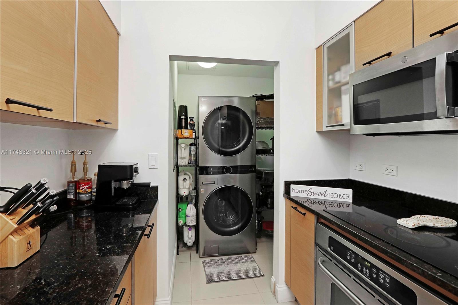 BRICKELL ON THE RIVER N T - Residential