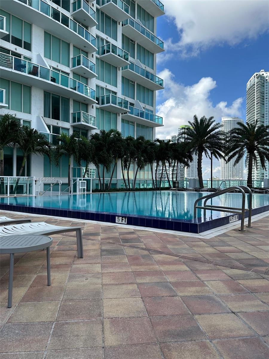 BRICKELL ON THE RIVER N T - Residential