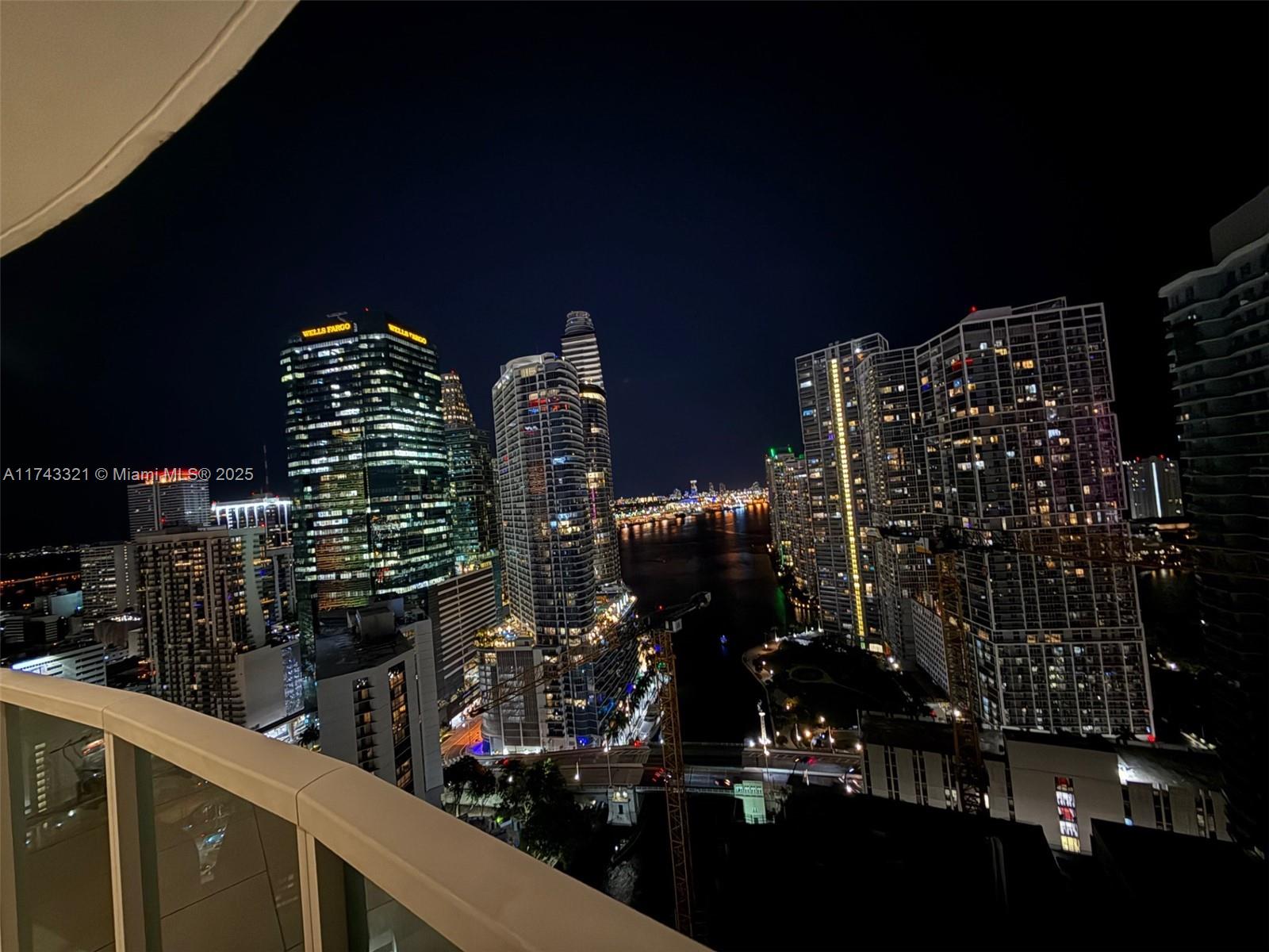 BRICKELL ON THE RIVER N T - Residential