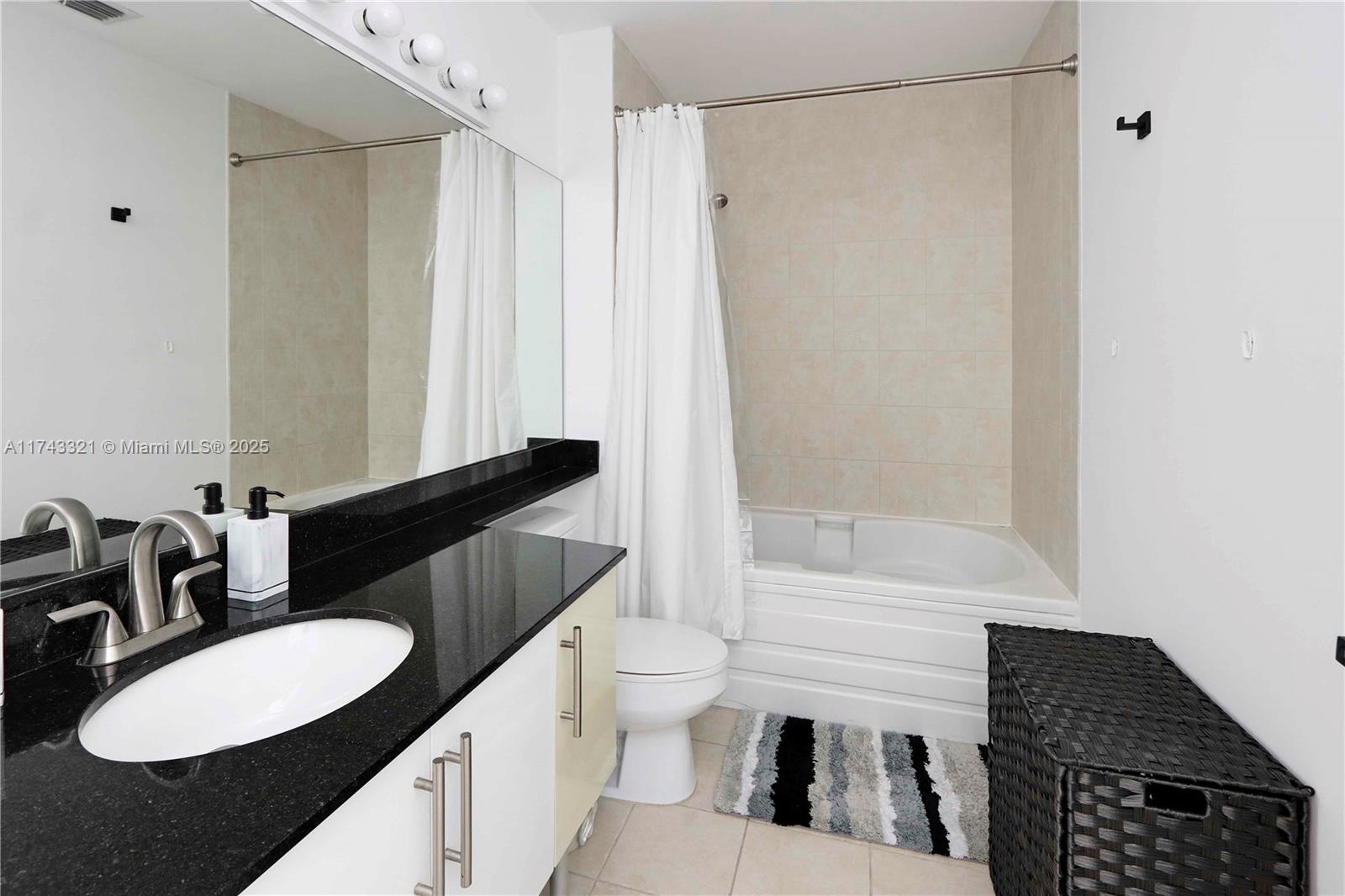 BRICKELL ON THE RIVER N T - Residential