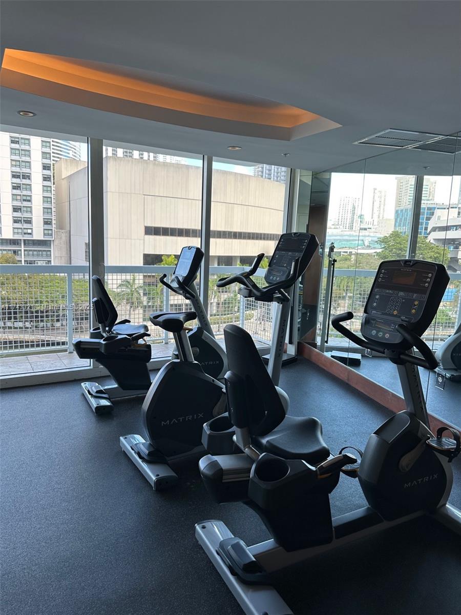 BRICKELL ON THE RIVER N T - Residential