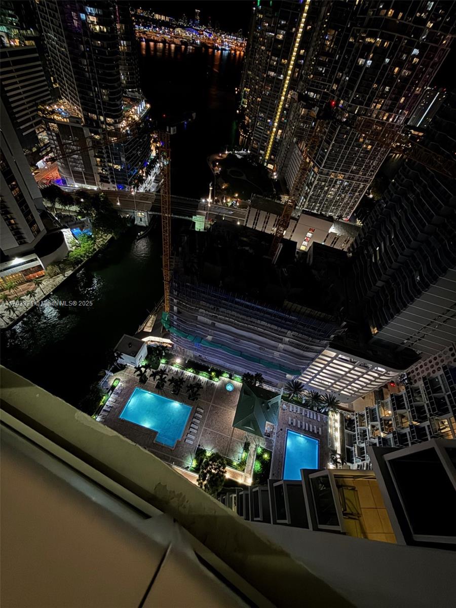 BRICKELL ON THE RIVER N T - Residential