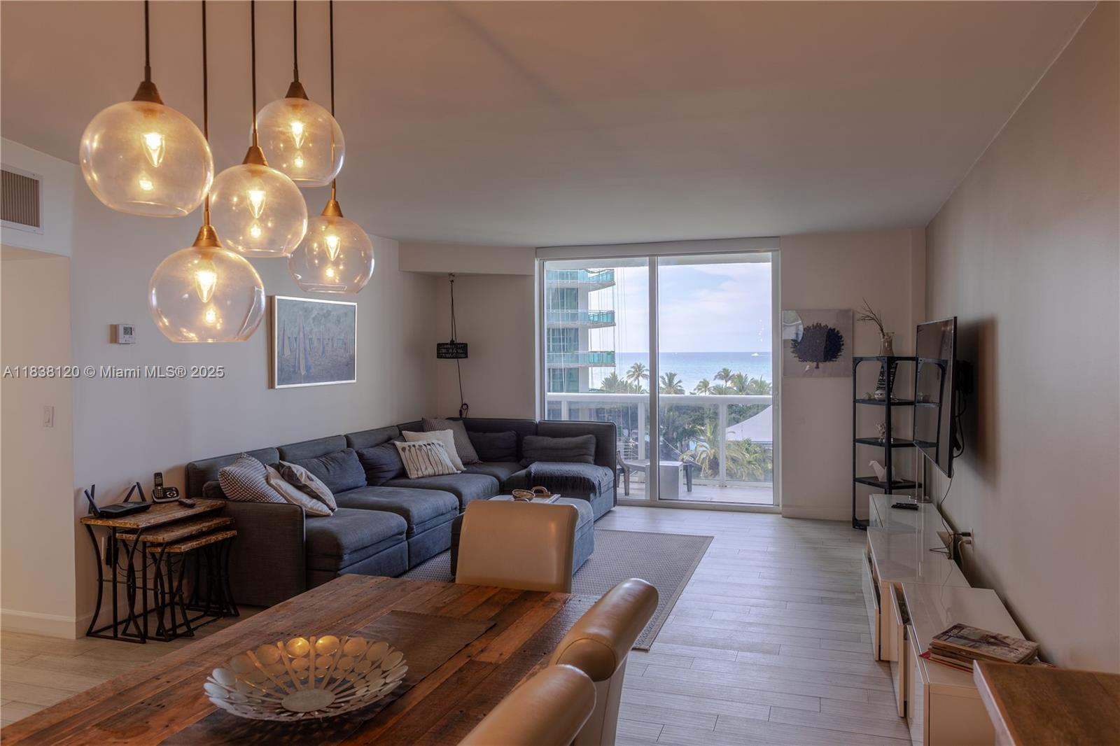 10275 Collins Ave 634