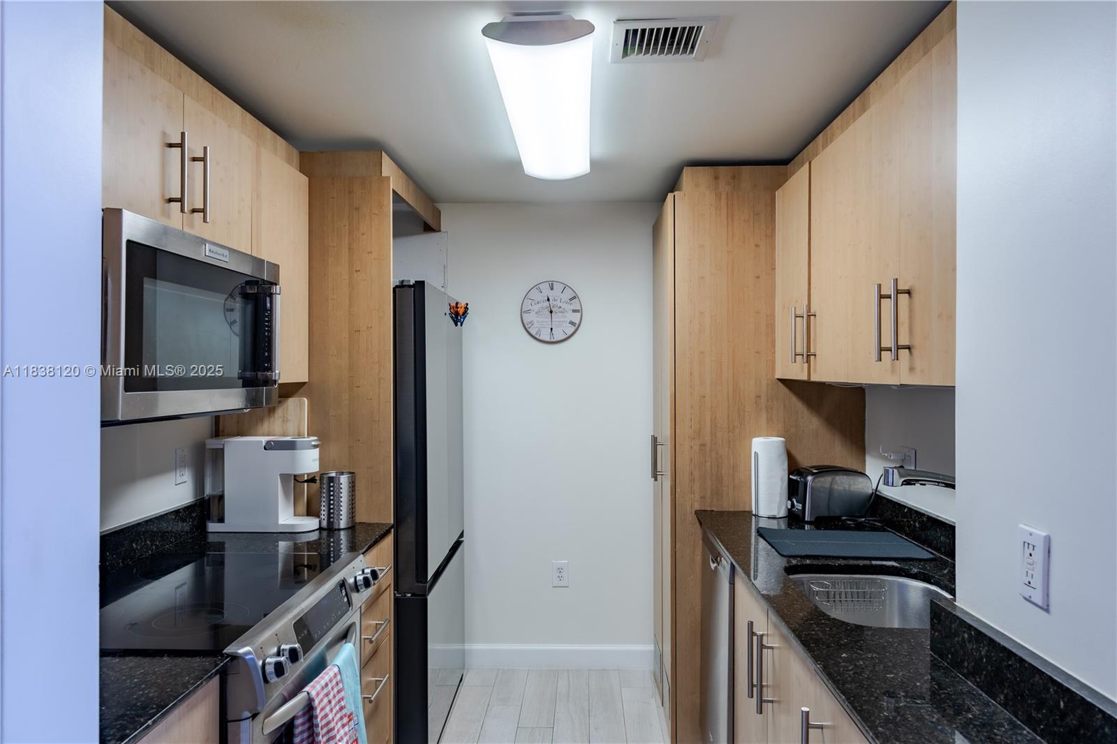 10275 Collins Ave 634