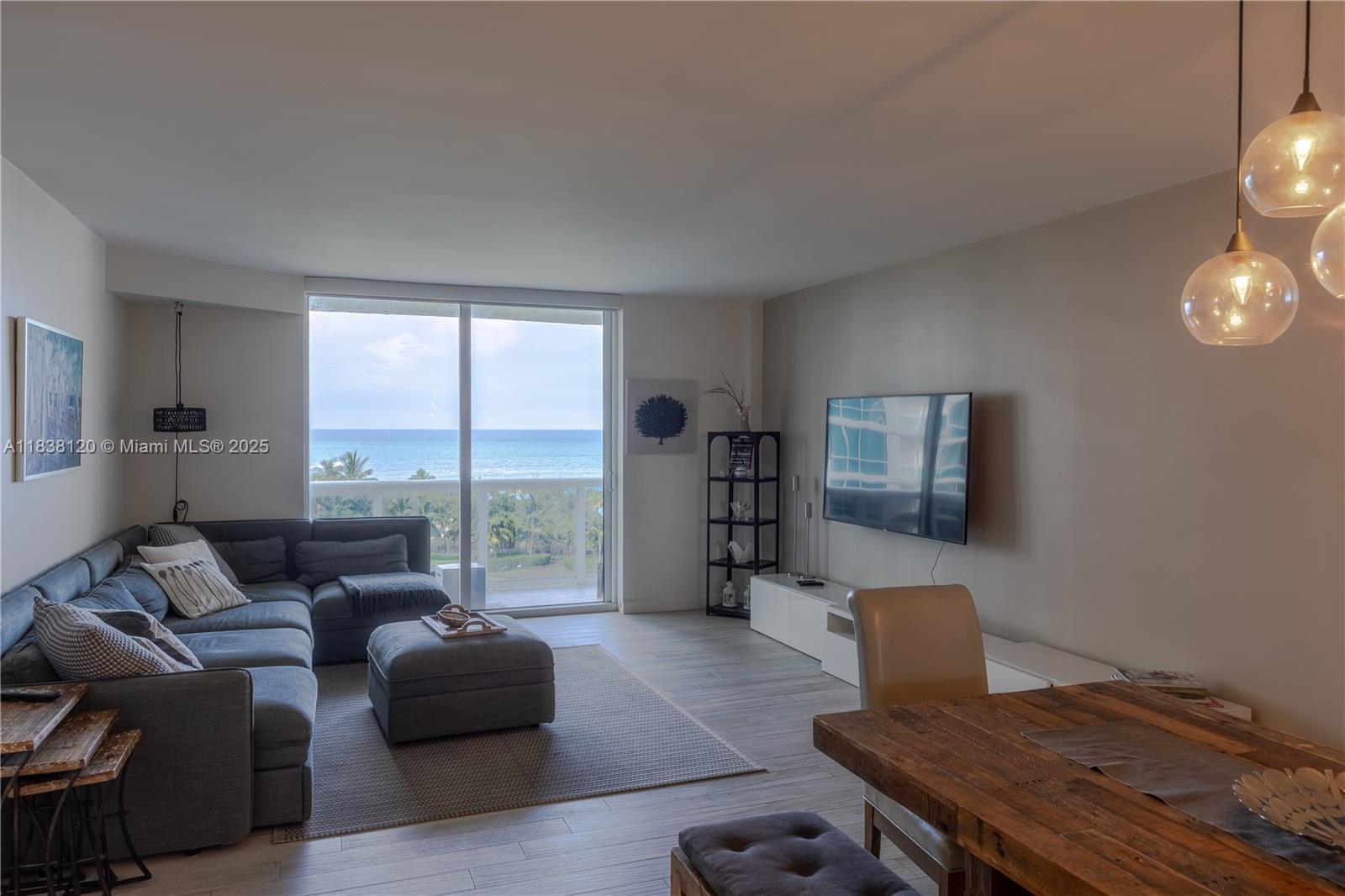 10275 Collins Ave 634