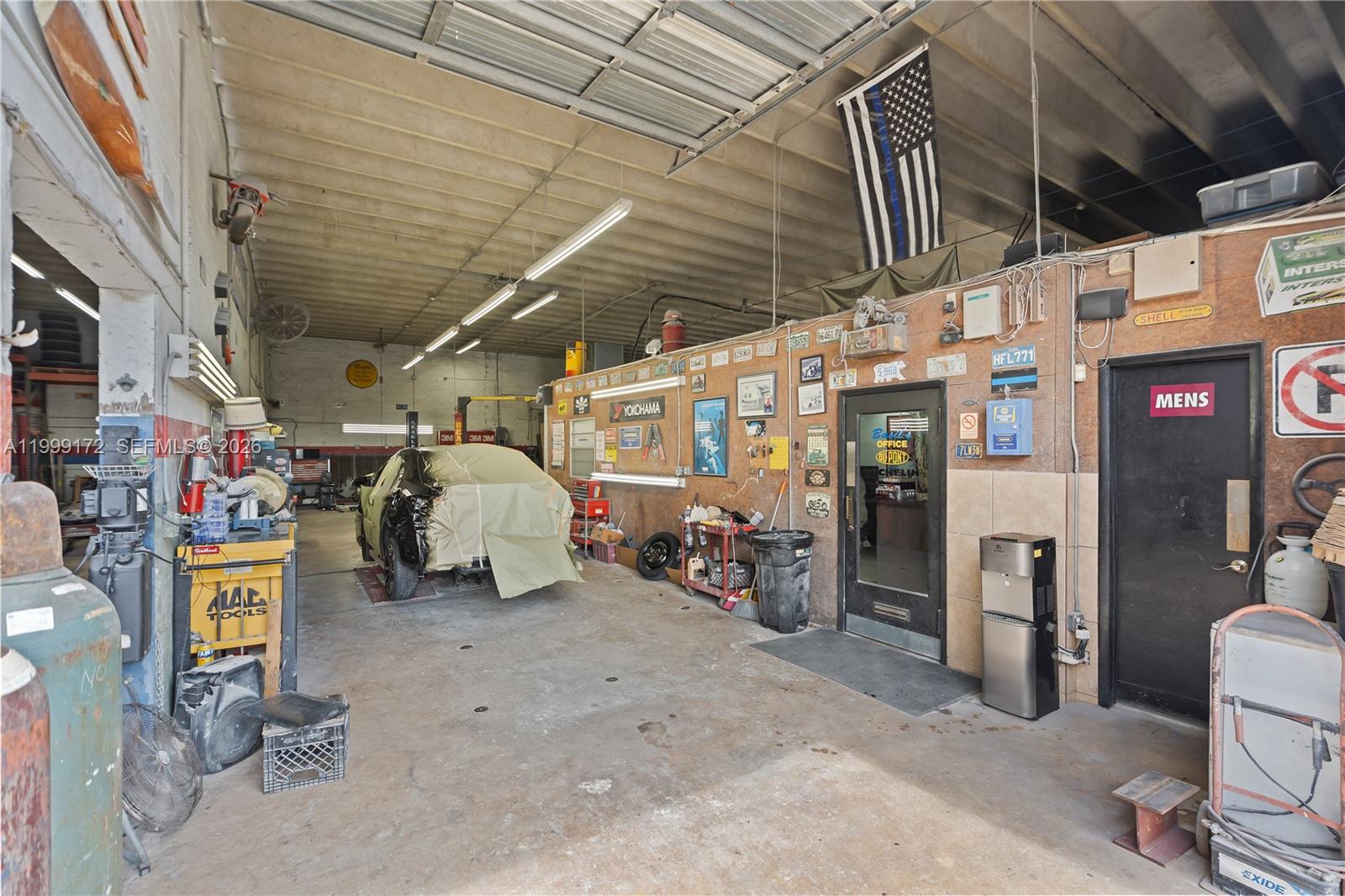PERRINE INDUSTRIAL PARK - Commercial Sale