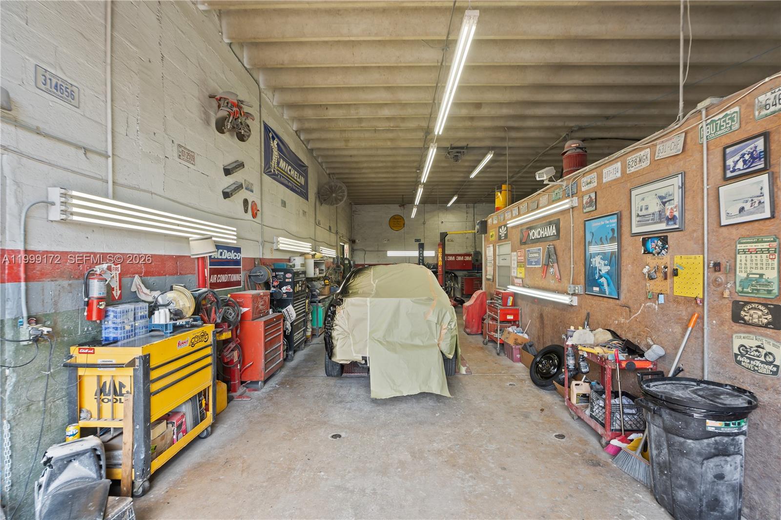 PERRINE INDUSTRIAL PARK - Commercial Sale