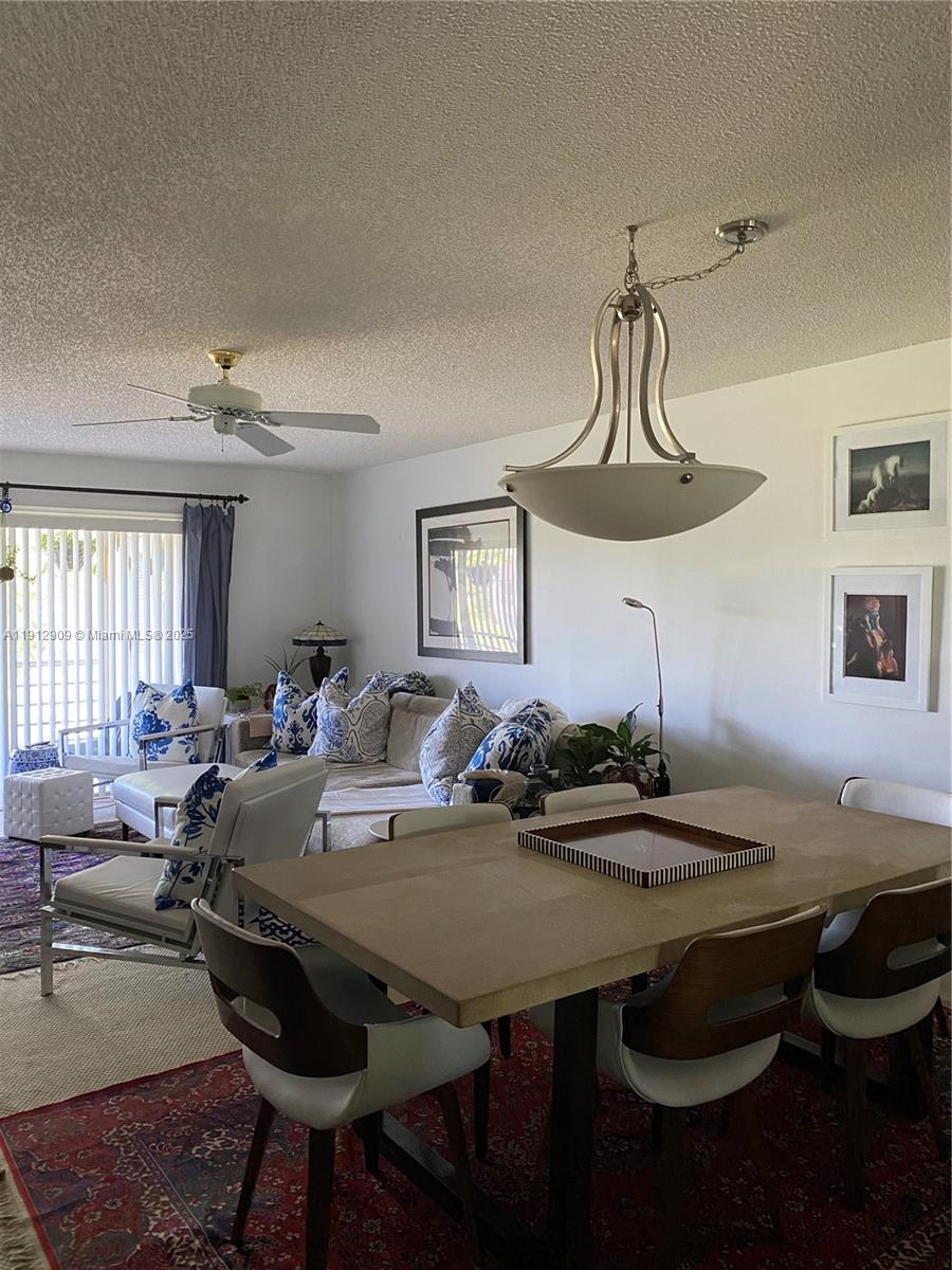 LAGO DEL REY CONDO - Residential